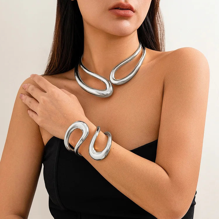 VIRELIA | Liquid Silver Sculpt Choker Necklace & Bracelet